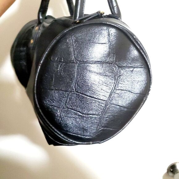 Tommy Hilfiger Black Monogram Bag - Picture 5 of 15
